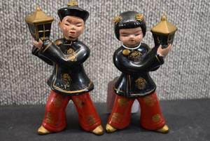 lot 1122 image: Chinese Figurines  Man & Woman with Lanterns