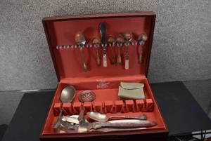 lot 1126 image: Silverware Box with Assorted Silverware