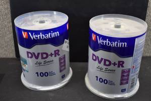 lot 1163 image: 200 Verbatim DVD R Discs Blanks  New In Package