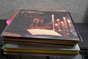 lot 2001 image: Lot of 29 Assorted Records  LP  12