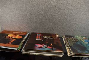 lot 2003 image: Lot of 29 Assorted Records  Includes Glenn Miller  LP  12