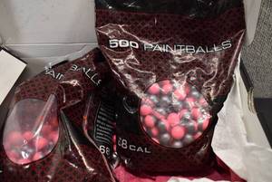lot 2009 image: Lot of Approximately 900 Paintball Gun Pink Paintballs  68 CAL Brand