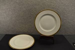 lot 2029 image: Pair Diane Old Ivory Dinner Plates  White & Gold Trimmed  10 W