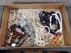 lot 1209 image: Large Lot Assorted Jewelry  Necklaces, Bracelets, Earring  Pearls, Glass Beads, Etc