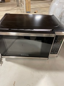 lot 61417 image: Black  Decker Microwave