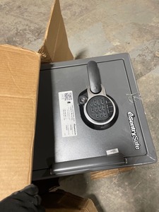 lot 61468 image: Sentry Safe Fire Safe