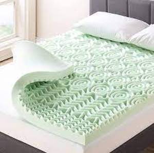 lot 61444 image: Best Price Mattress 4�� Memory Foam Mattress Topper