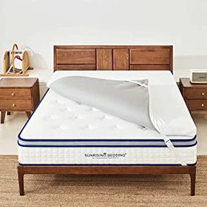 lot 61477 image: CertiPUR-US King Size Topper