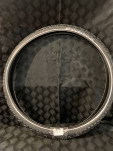 lot 1334 image: Schwalbe - Unisex Adult Winter Bicycle Tire - 26�� x 1.75��