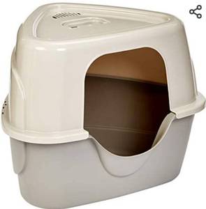 lot 2981 image: Amazonbasics Triangle Corner Covered Cat Litter Box - 26 X 20 X 23 Inches, Beige