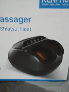 lot 2995 image: Foot Massager Kneading Shiatsu Heat