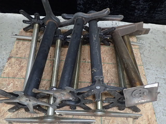 lot 8406 image: (11) Dining Height Table Bases
