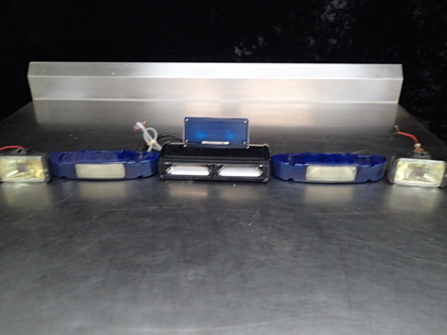 lot 8417 image: Set of Police Car lights and Others