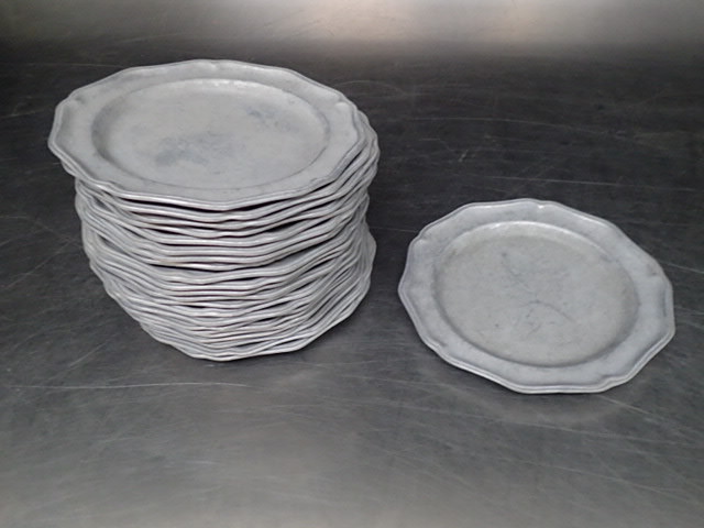lot 9029 image: Bon Chef 8.5 Cast Aluminum Serving and Display Platters