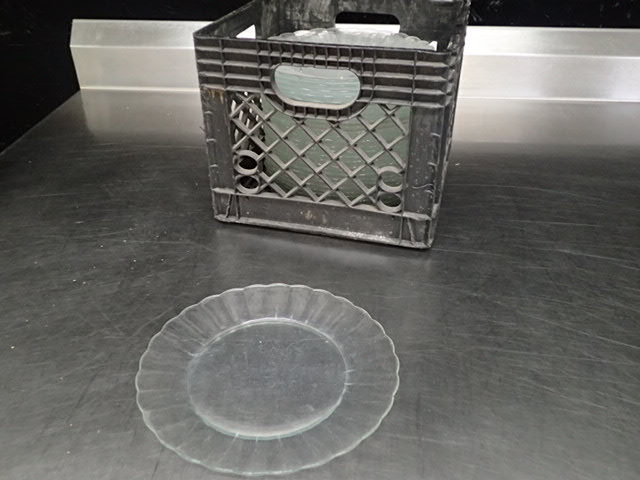 lot 9071 image: (25)11in Clear Glass Plates