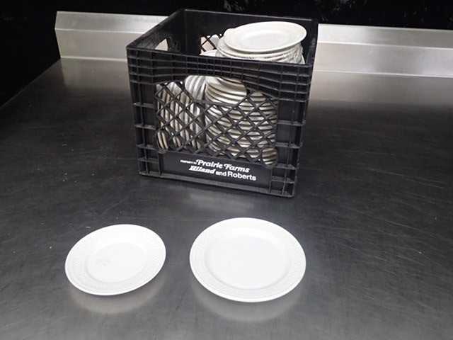 lot 9075 image: 6in Plates and 7.5in Plates
