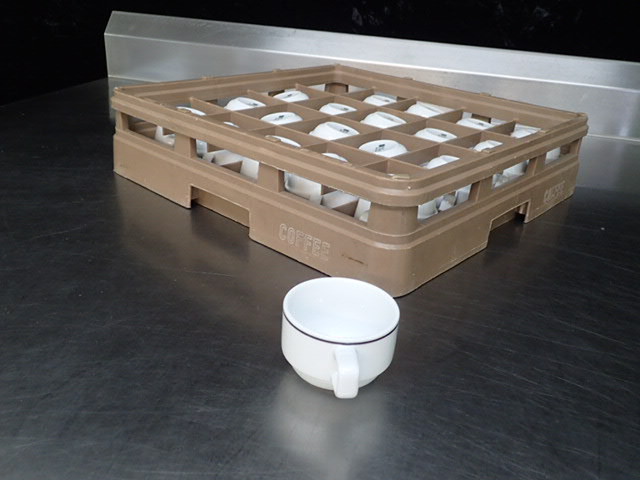 lot 9079 image: (20) Tea Cups with Dish Rack
