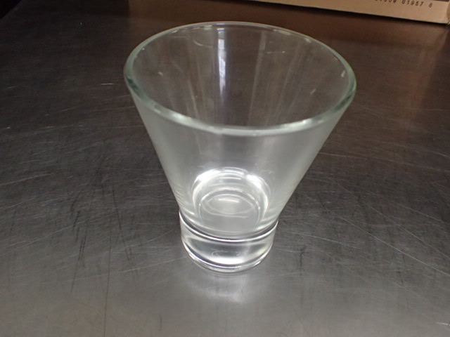 lot 9115 image: Box of Drinking Glasses