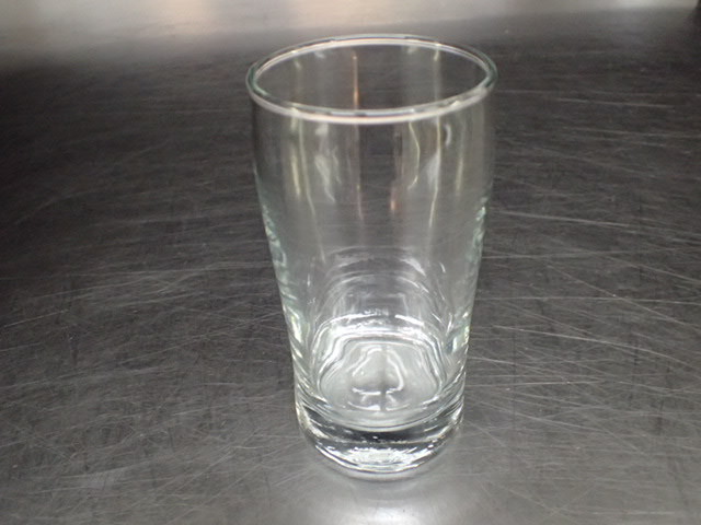 lot 9120 image: Box of Water Glasses
