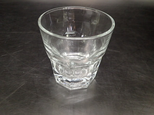 lot 9122 image: (24) Rocks Glasses
