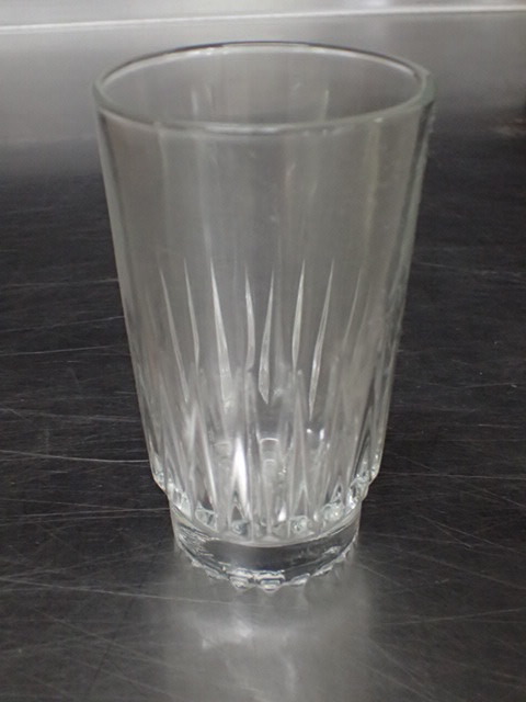 lot 9124 image: Box of Water Glasses