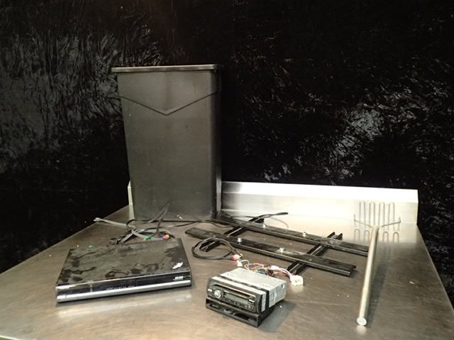 lot 9183 image: Lot of Electronic Supplies