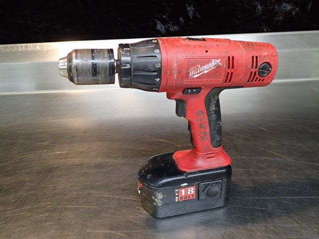 lot 9188 image: Milwaukee 18v Cordless Drill