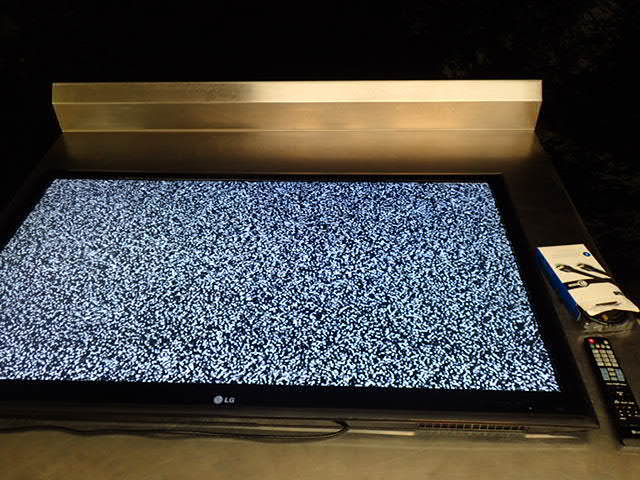 lot 1178 image: LG Flat Screen 55LE5400 55 Flat Screen 1080P Television with 8ft HDMI Cable and Remote Control