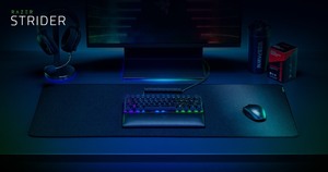 lot 7994 image: Razer Deskmat Mousepad 36.5x16