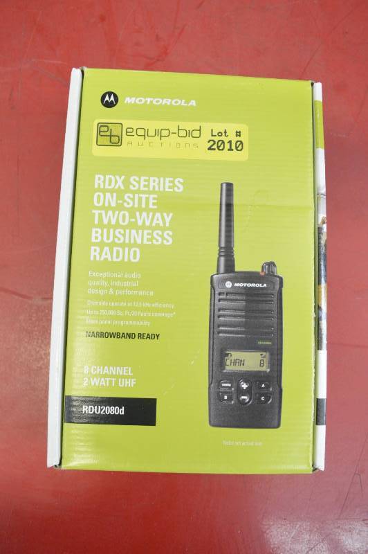 lot 2010 image: TWO-WAY RADIO