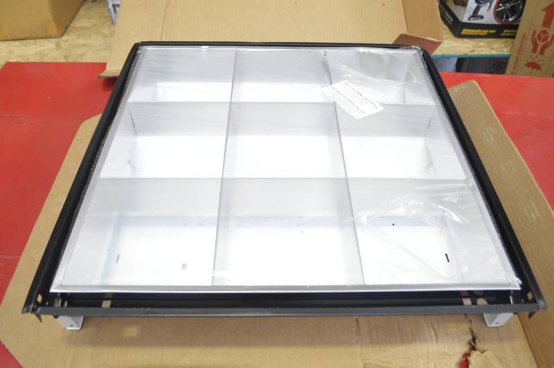 lot 2013 image: RECESSED TROFFER