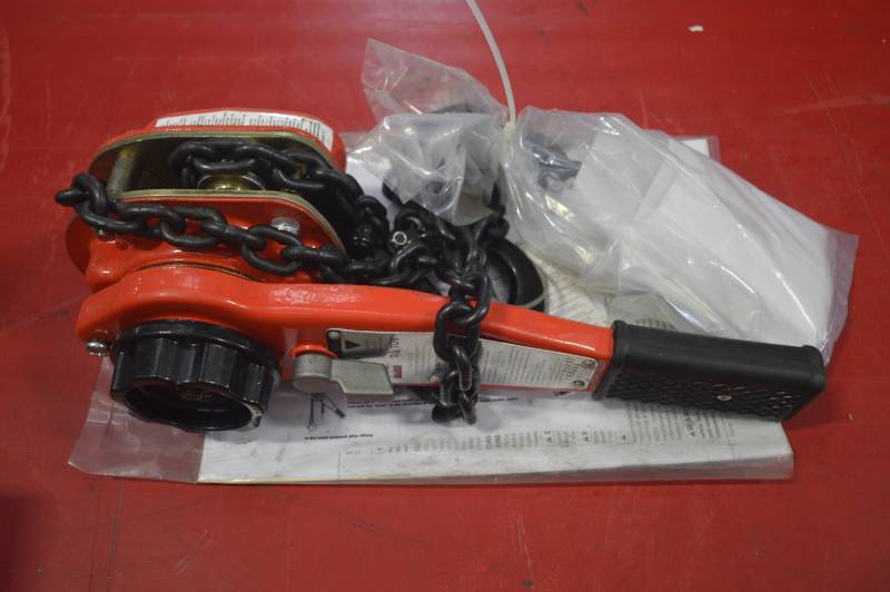 lot 2113 image: LEVER HOIST