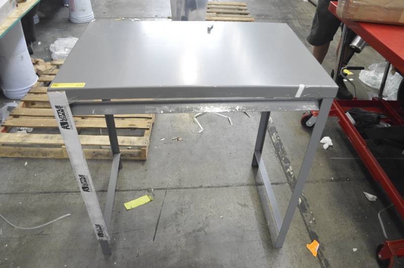 lot 2138 image: WORKBENCH