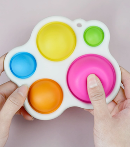 lot 4643 image: Simple Dimple Fidget Toy