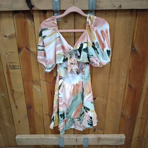 lot 7675 image: SHEIN DRESS SIZE M