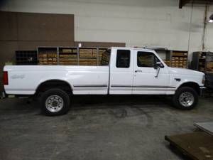 lot 1001 image: 1997 Ford F250 4x4 Heavy Duty Diesel Low 109k Miles  Runs Drives