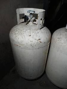 lot 1006 image: Empty Propane Tank