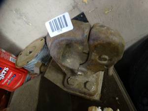 lot 1015 image: Large Hitch Clamp