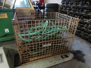 lot 1021 image: Large Metal Container with Air Hose