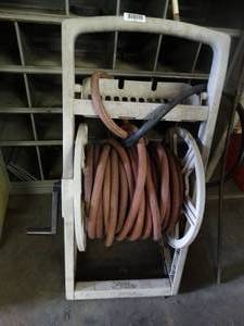 lot 1024 image: Hose Reel