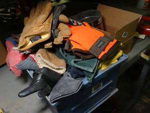 lot 1055 image: Bin Full of Work Gloves