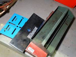 lot 1082 image: Empty Tool Holders
