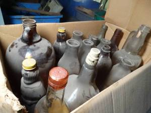 lot 1099 image: Box of old Empty Glass Bottles