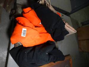 lot 1148 image: Soft Gun and Bow Case - XL Mens Clothes