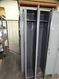 lot 1178 image: 7Ft Tall Double Locker Unit