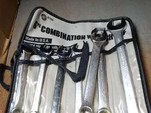 lot 1358 image: Combination Wrench Set