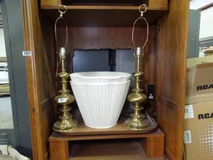 lot 1190 image: 2 Tall Gold Table Lamps