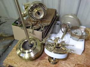 lot 1209 image: Large Lot of Misc Ceiling Fan Parts Lot