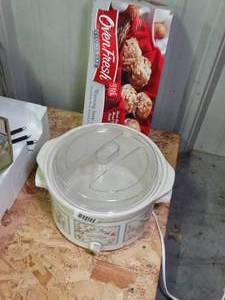 lot 1210 image: Slow Cooker and Warming Stone