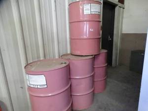 lot 1211 image: 4 Empty Barrels